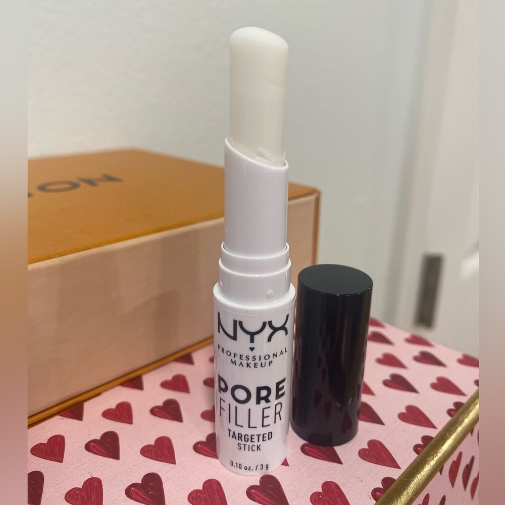 NYX Pore filler stick! Full size! Gently used in excellent condition